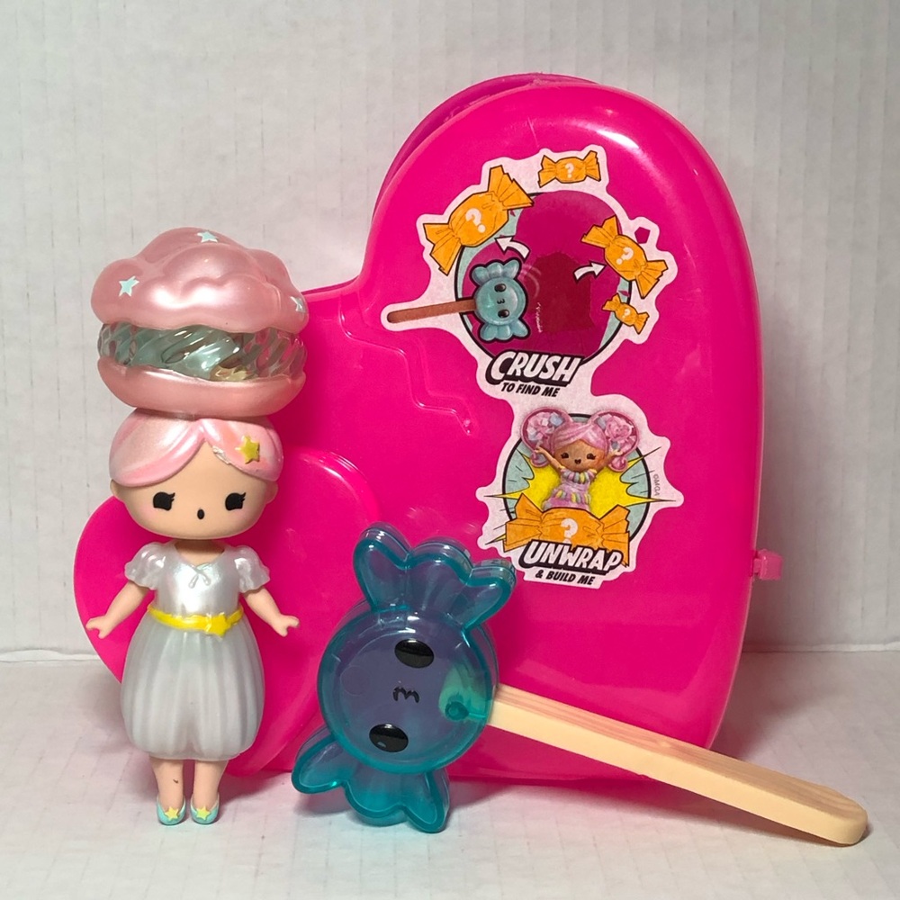 Secret Crush Minis - Crush to unbox sweet themed mini doll